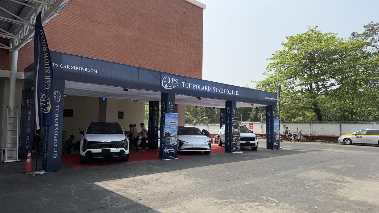 Makro Road Show 2 Makro Road Show 2